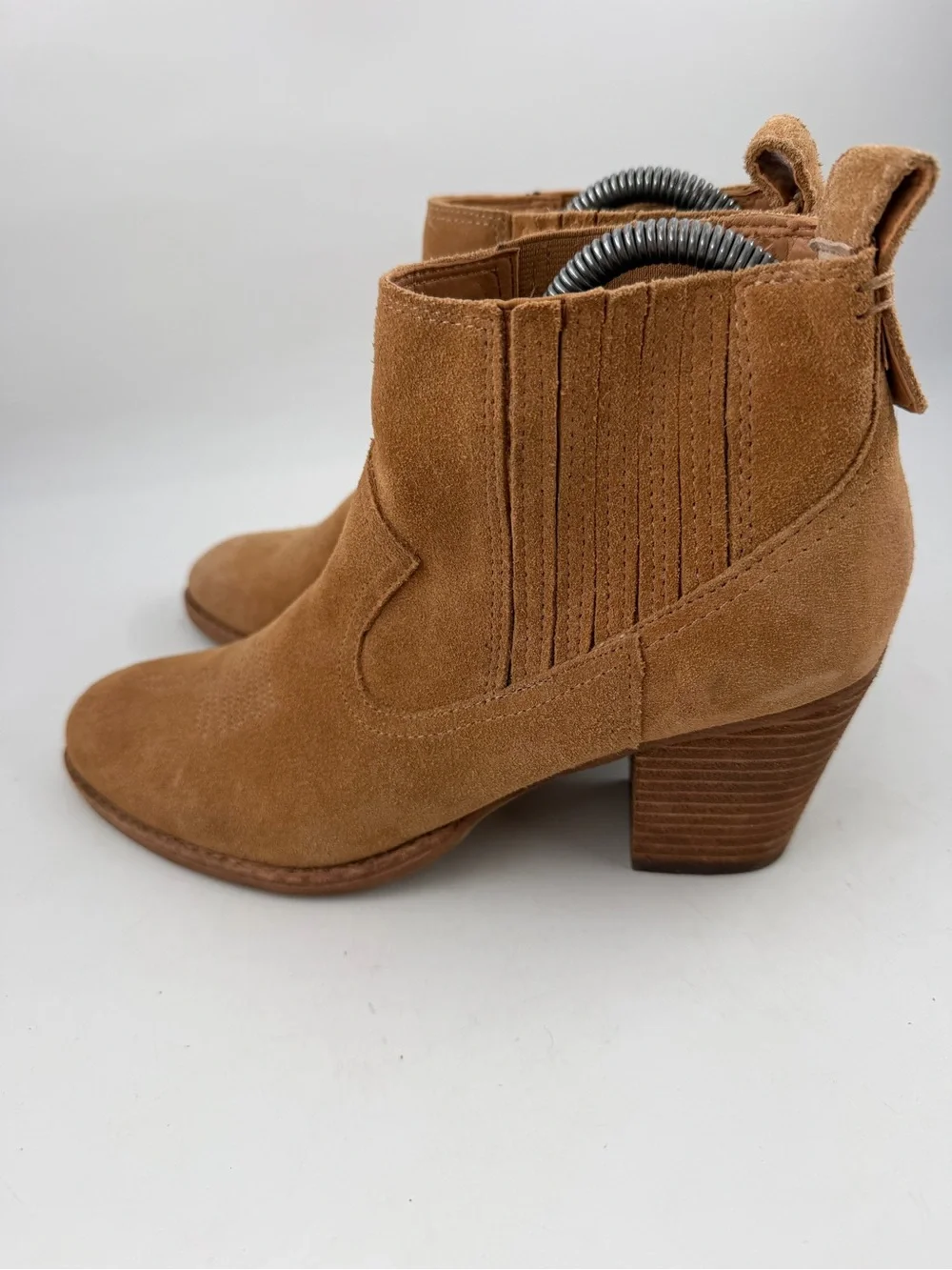 Dolce Vita Women’s Jones Camel -SZ 7.5- Suede Western Chelsea Ankle Booties